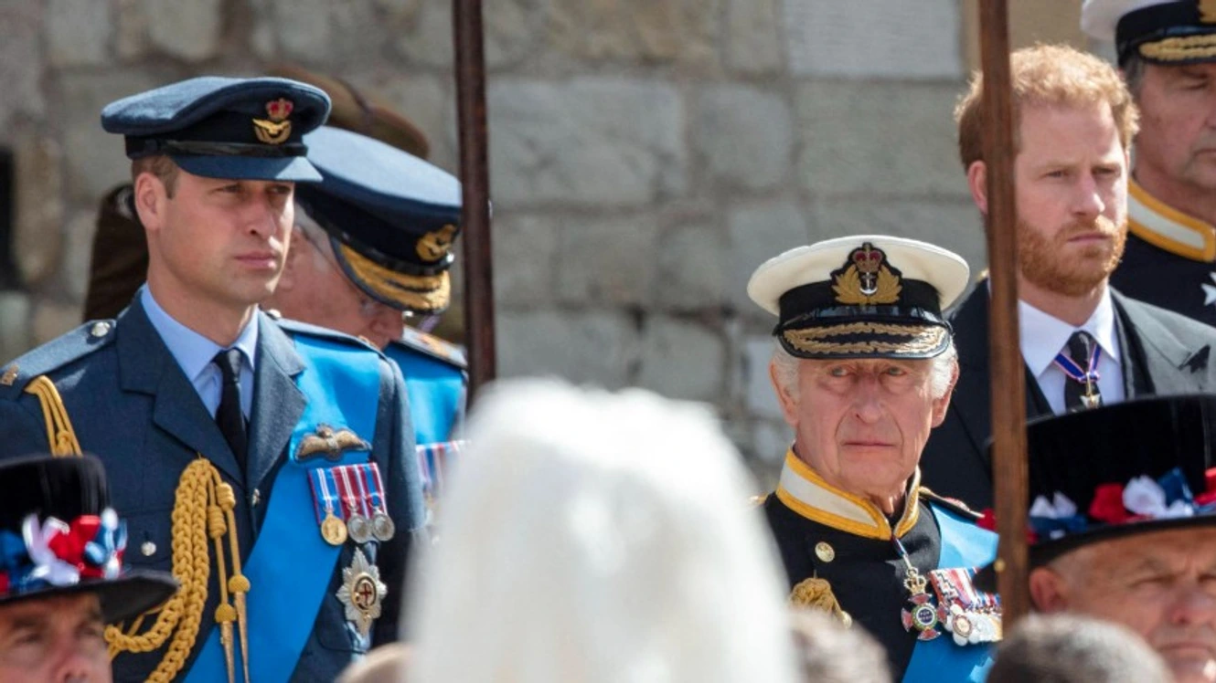 Prince William & Prince Harry 'Still Openly Feuding'