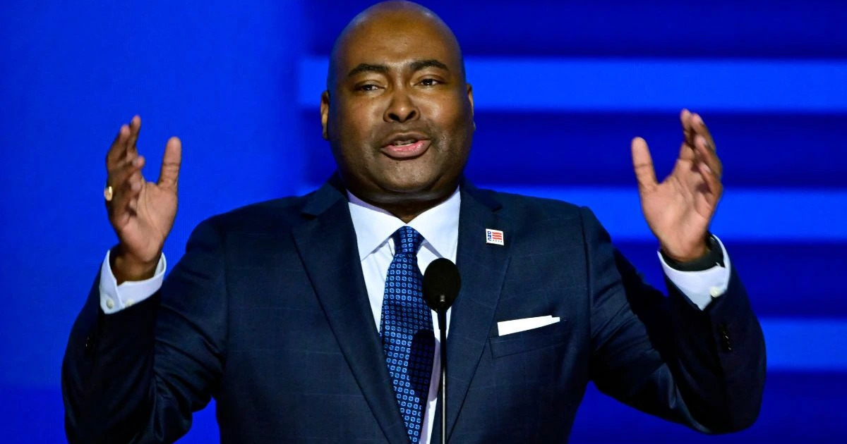 Former DNC Chair roasted for complaining about DSA victories
