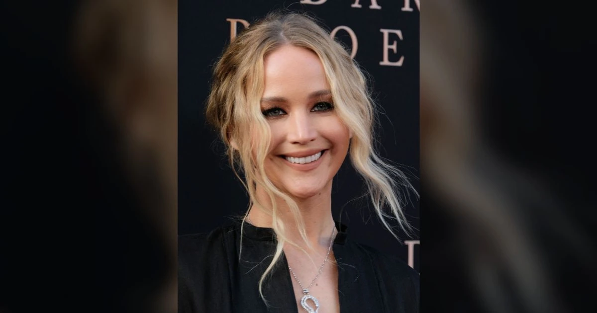 Jennifer Lawrence ditches brown hair in shock transformation