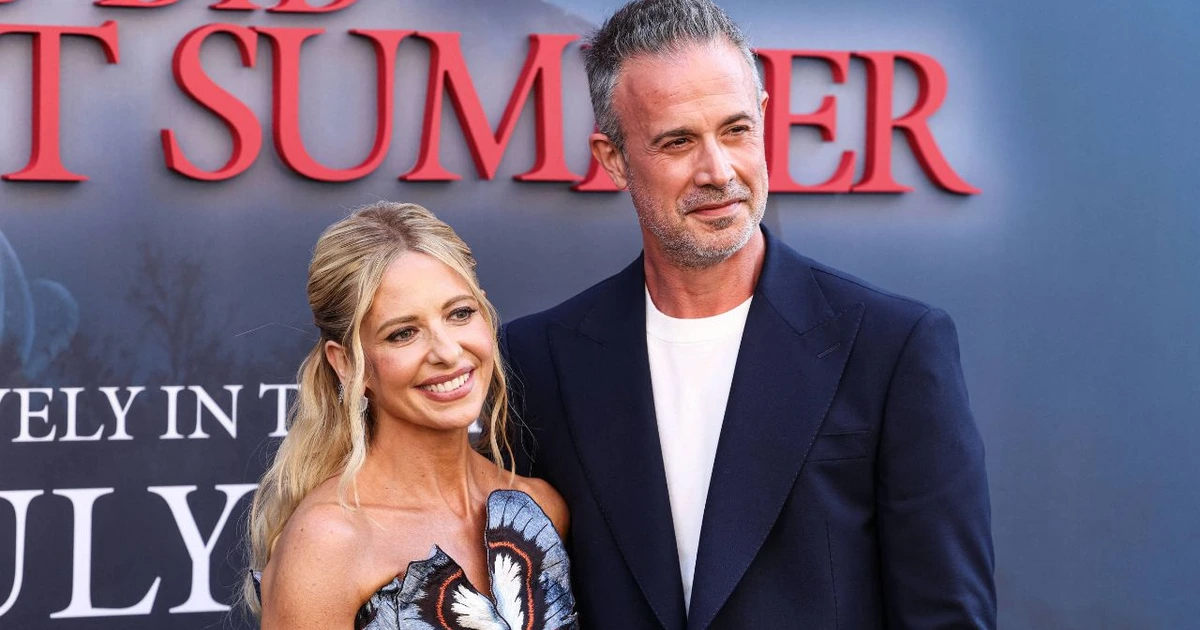 Sarah Michelle Gellar gushes over husband Freddie Prinze Jr.