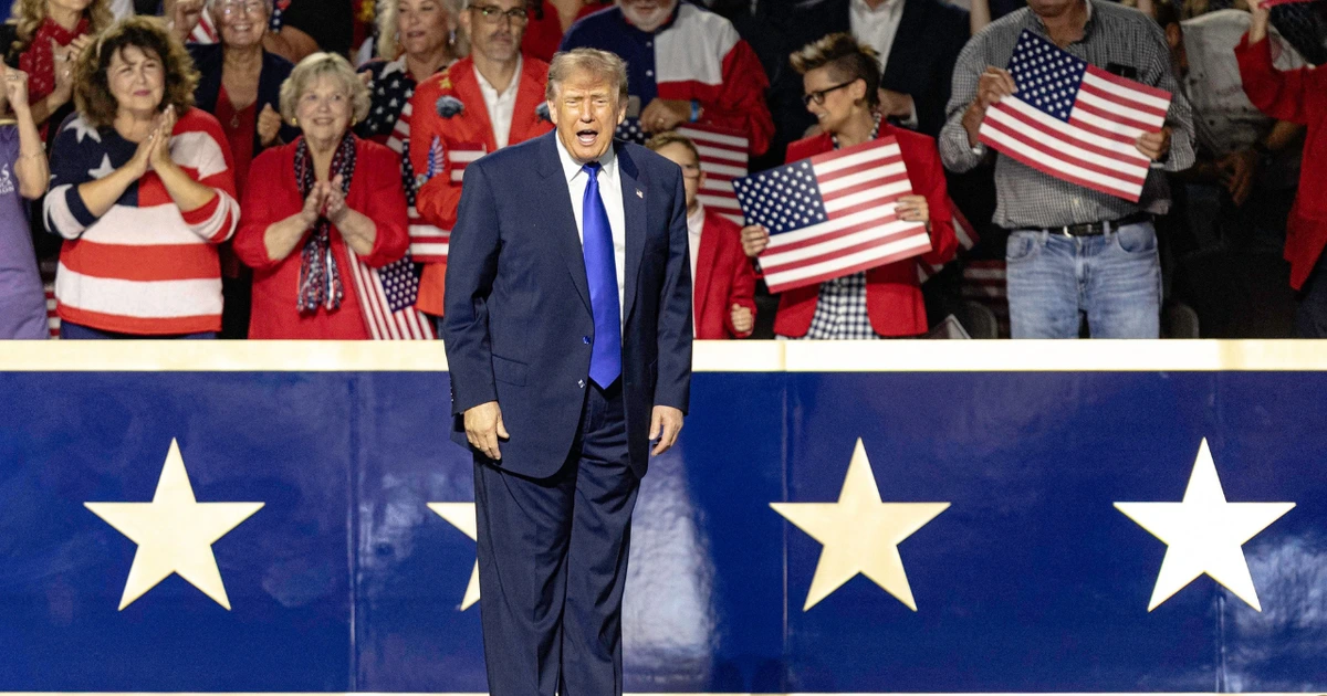 Donald Trump shuts down ABC's Rachel Scott when she questioned his $5,000 payout if the GOP wins Congress in the midterms
