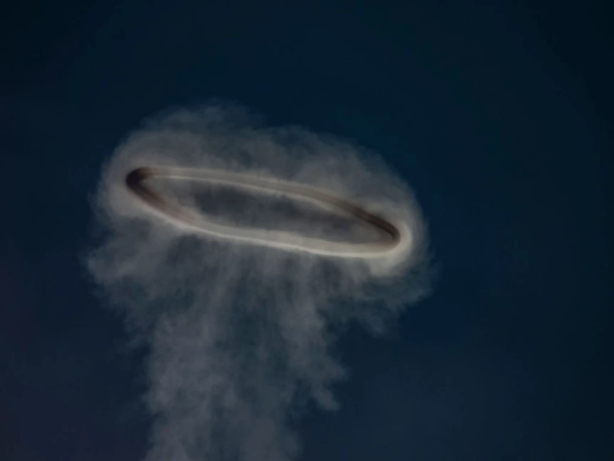 Volcano that puffed out incredible 'vortex rings' now covered in snow ...