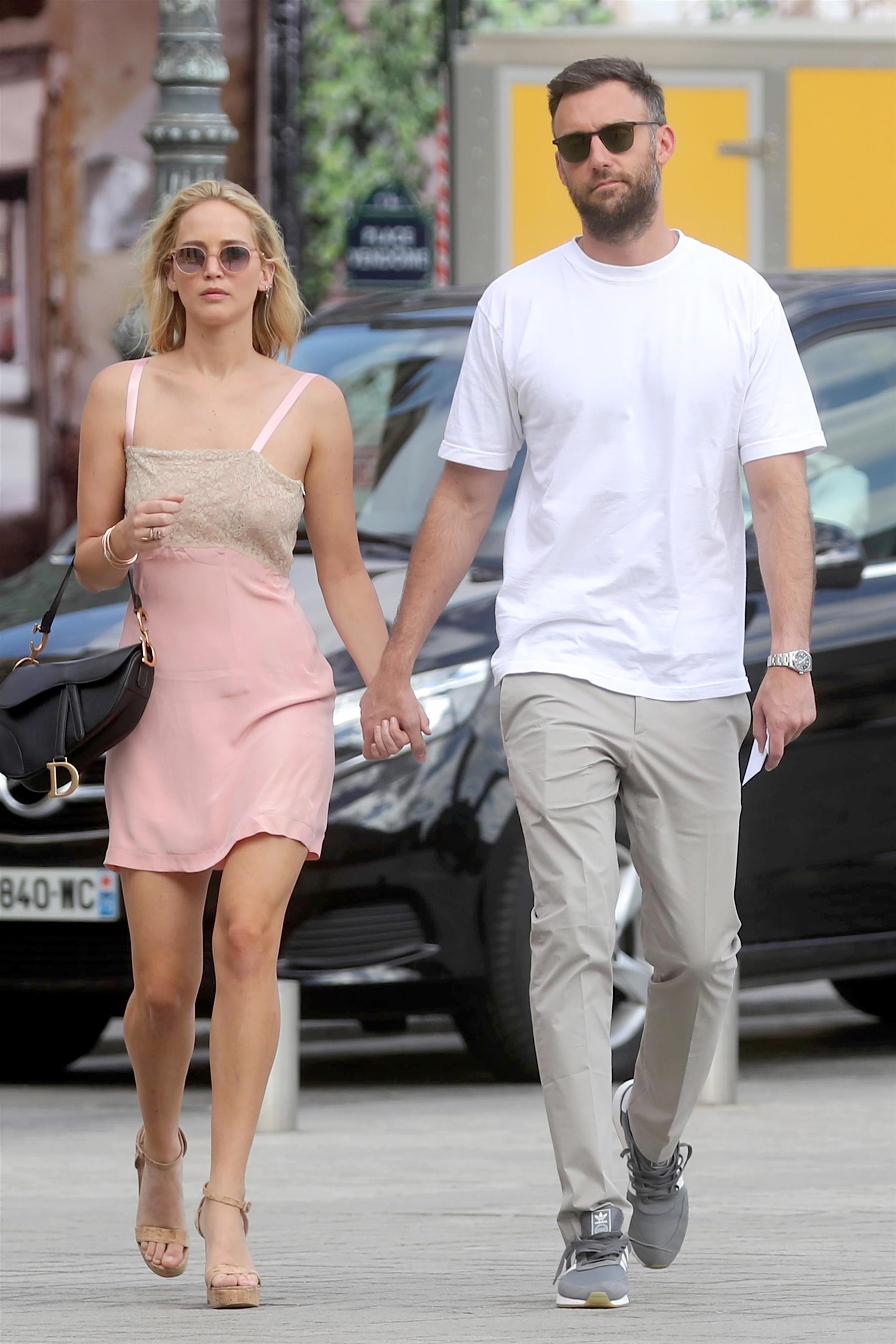 Jennifer Lawrence, fiance go apartment hunting ahead of wedding
