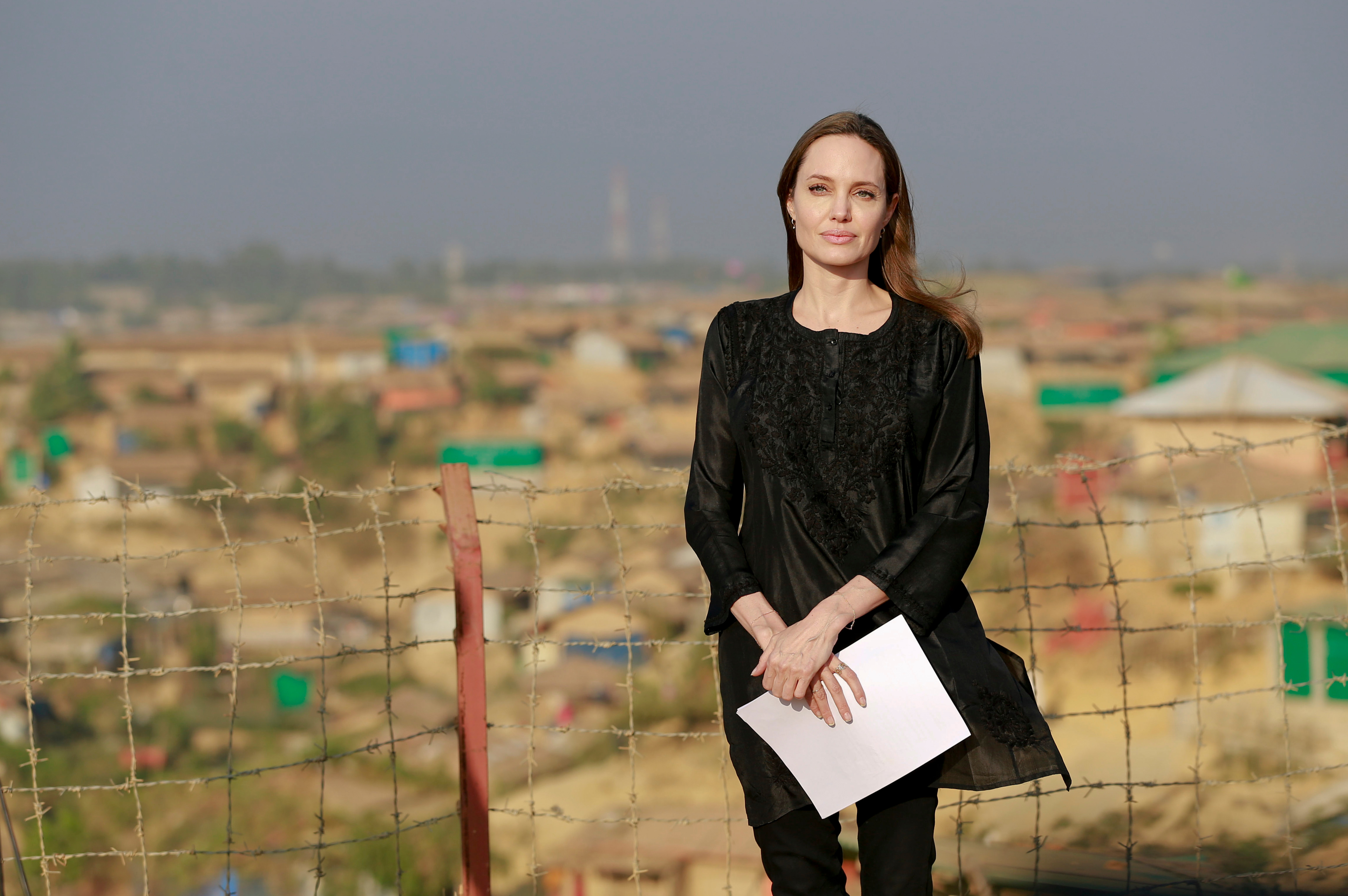 Angelina Jolie, Sean Penn Dating?