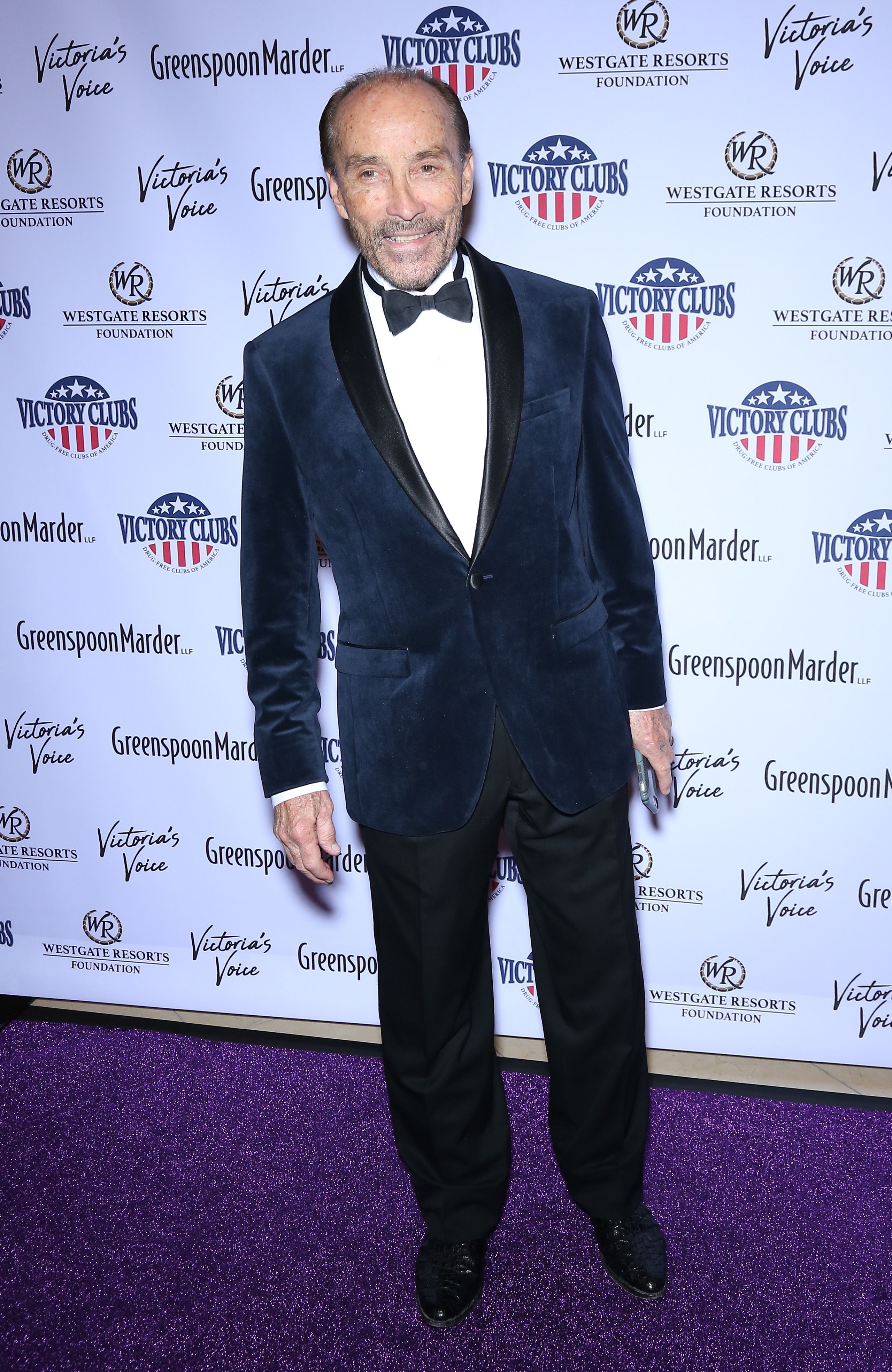 Lee Greenwood becomes fifth performer to drop out of NRA convention ...