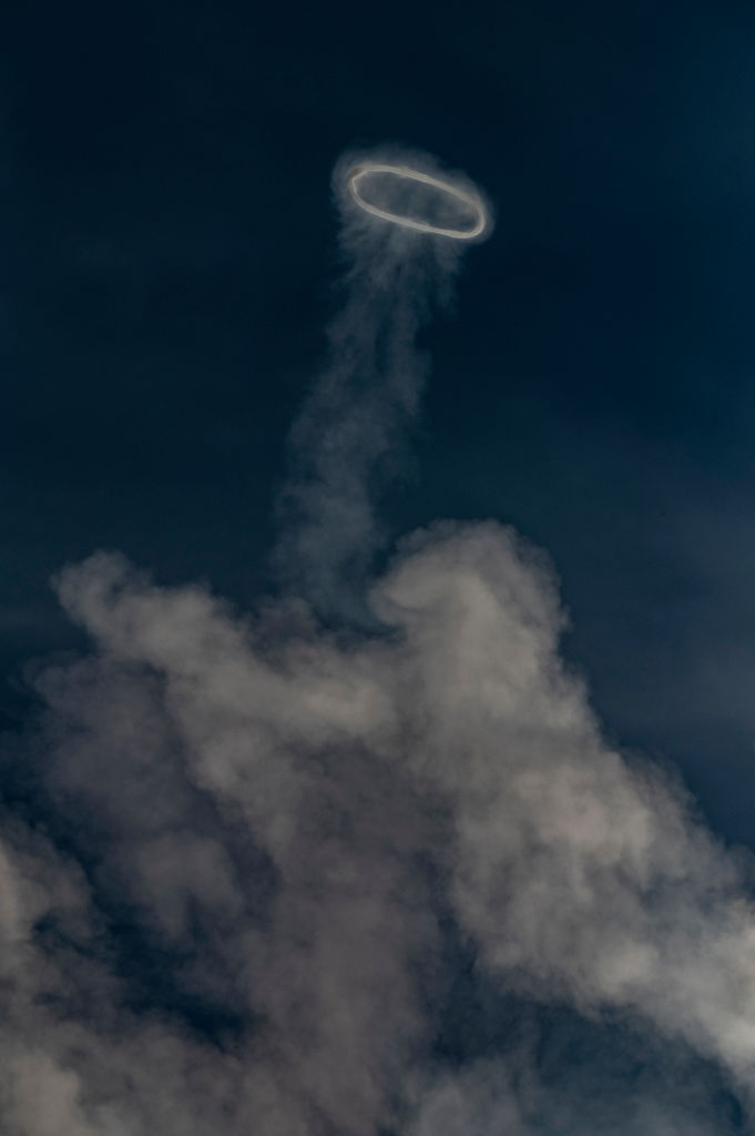 Volcano that puffed out incredible 'vortex rings' now covered in snow ...