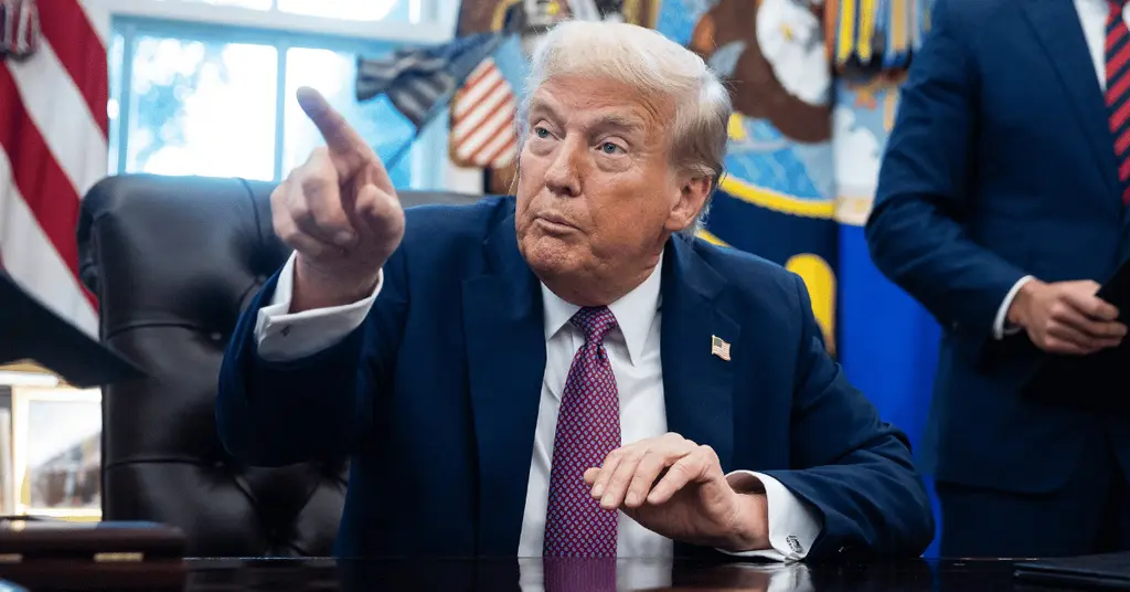 donald-trump-reaches-new-low-approval-rating