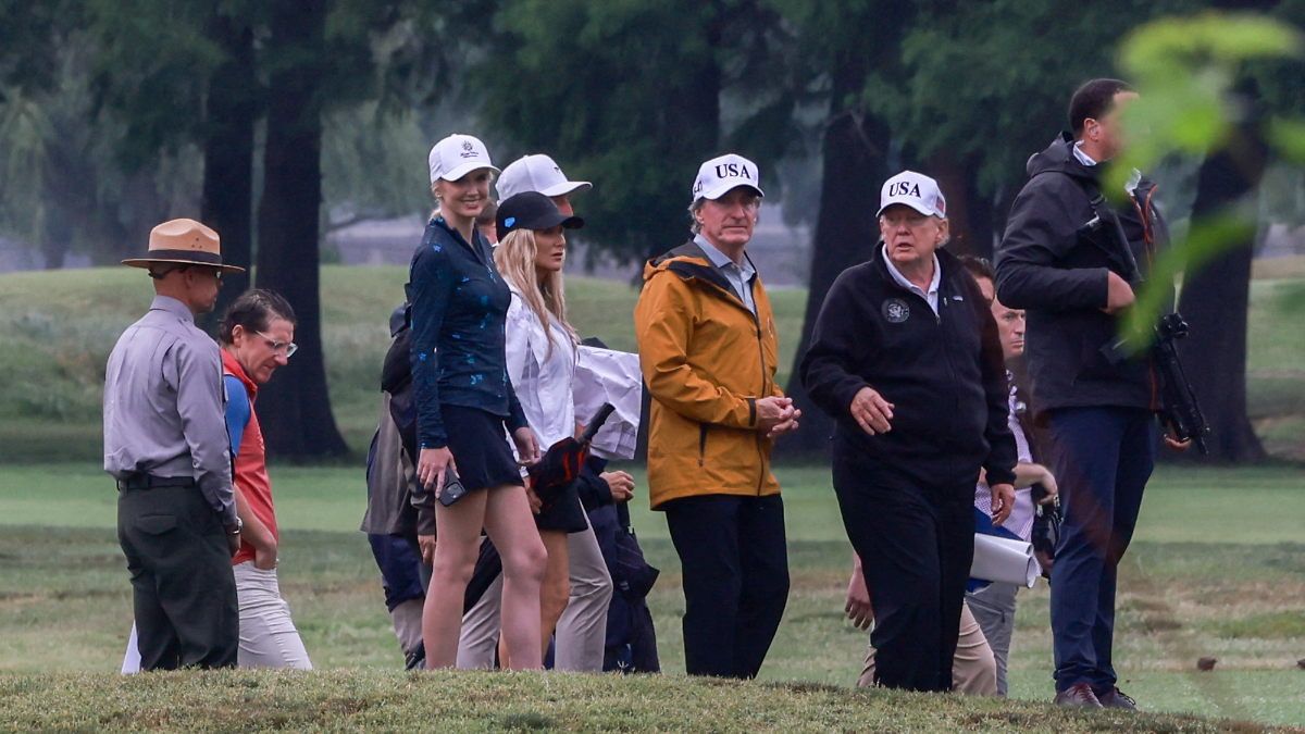 donald-trump-s-aide-joins-him-on-golf-course