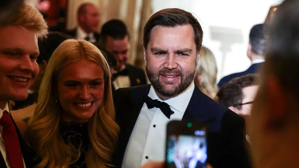 jd-vance-former-donlad-trump-campaign-manager-viciously-attacking-influence-campaign-israel