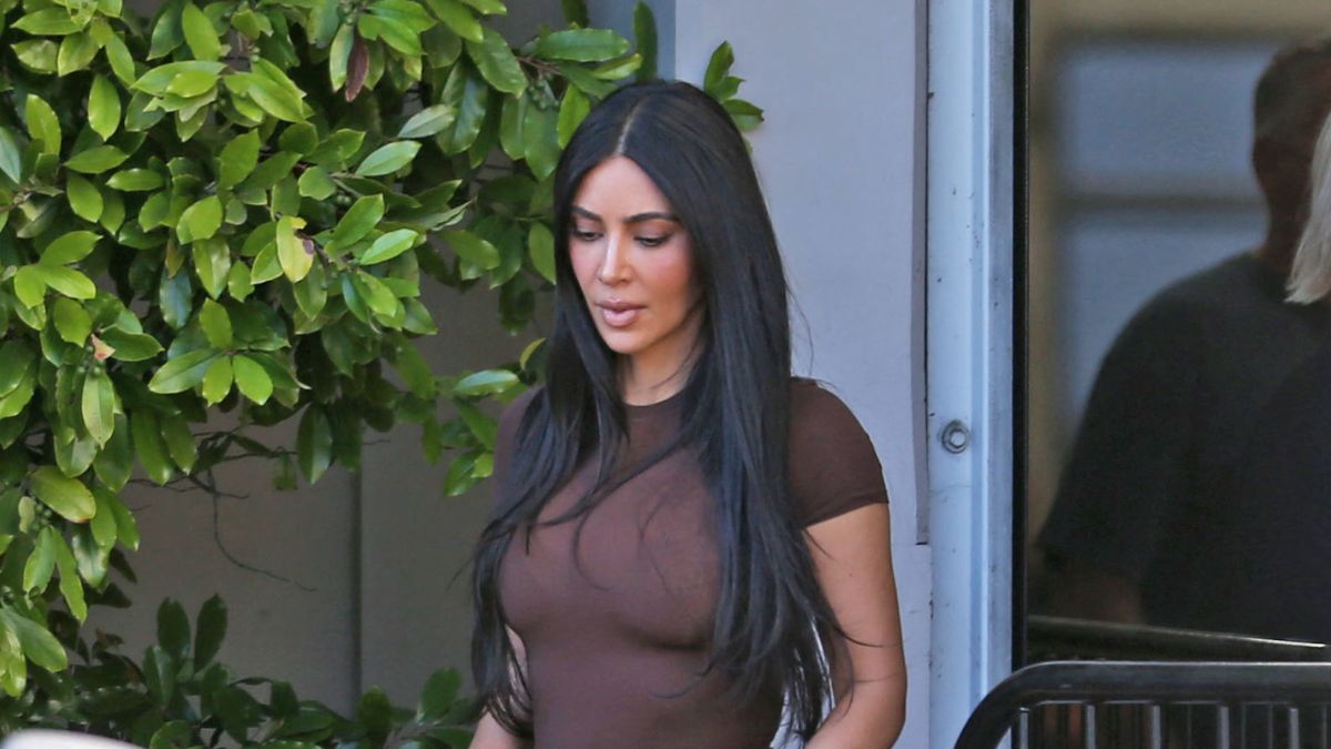Kim Kardashian Pokes Fun At Bar Exam Failure In New Ad kim-kardashian-pokes-fun-at-bar-exam-failure-in-new-ad
