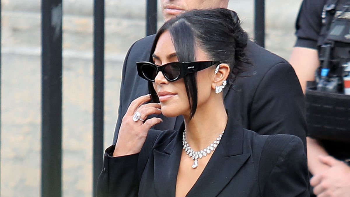 Kim Kardashian Pokes Fun At Bar Exam Failure In New Ad kim-kardashian-pokes-fun-at-bar-exam-failure-in-new-ad
