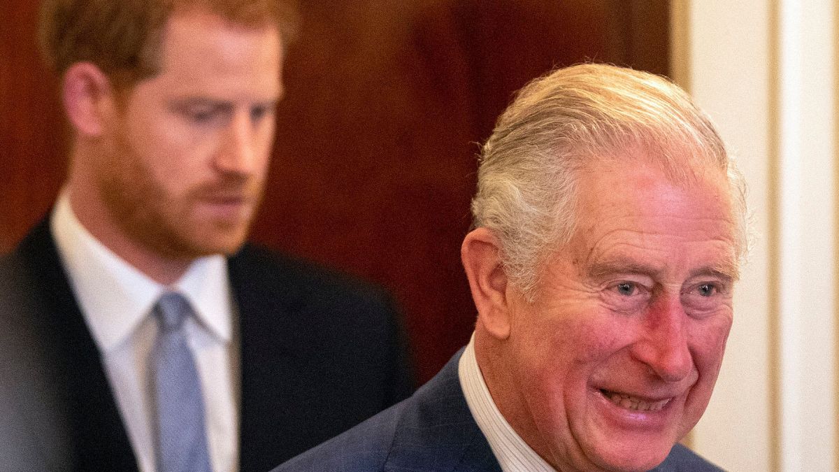 Charles offers Prince Harry Buckingham Palace olive branch