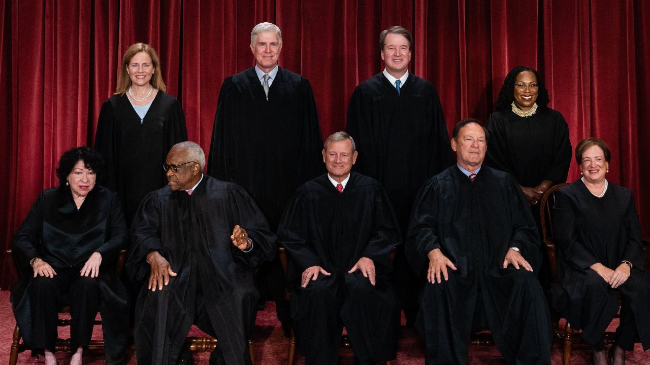 supreme-court-justice-john-roberts-delivers-big-win-donald-trump-white-house-ballroom-project