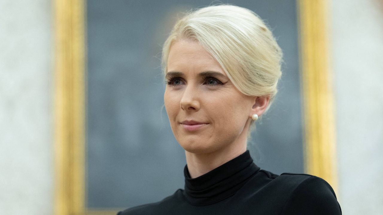 white-house-defends-trump-s-45-000-gift-to-natalie-harp